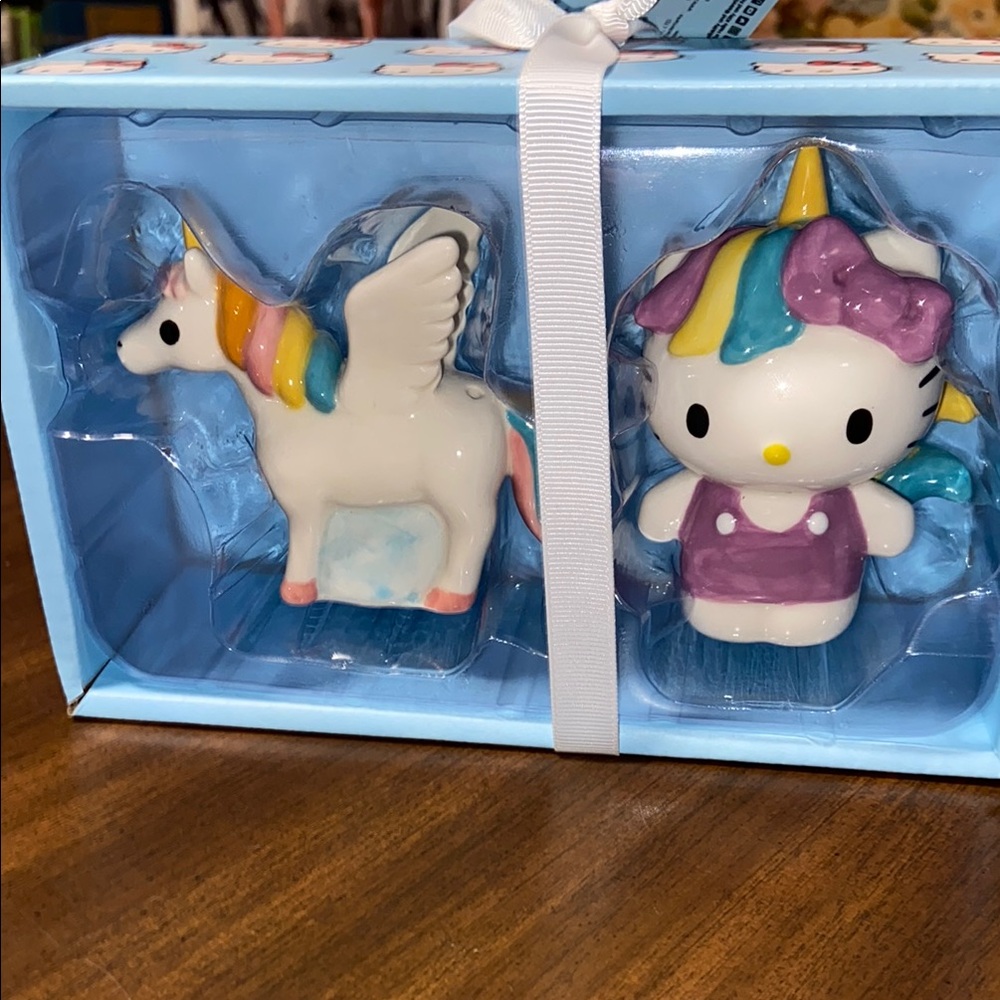 Hello Kitty Unicorn  Salt & Pepper Shaker Set - Multicolor